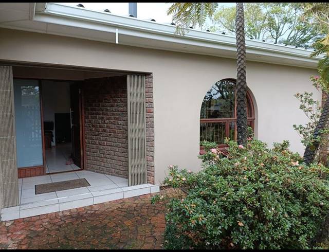 5 BEDROOM HOUSE FOR SALE IN GLENBARRIE